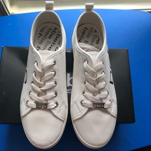 Bebe Women’s White Destini Canvas Platform Sneakers Size 8.5M